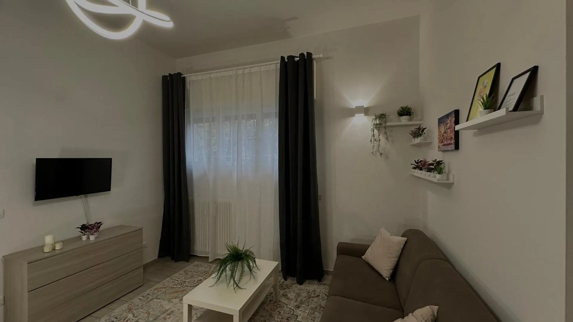 Rebecca Home - Bologna Italy