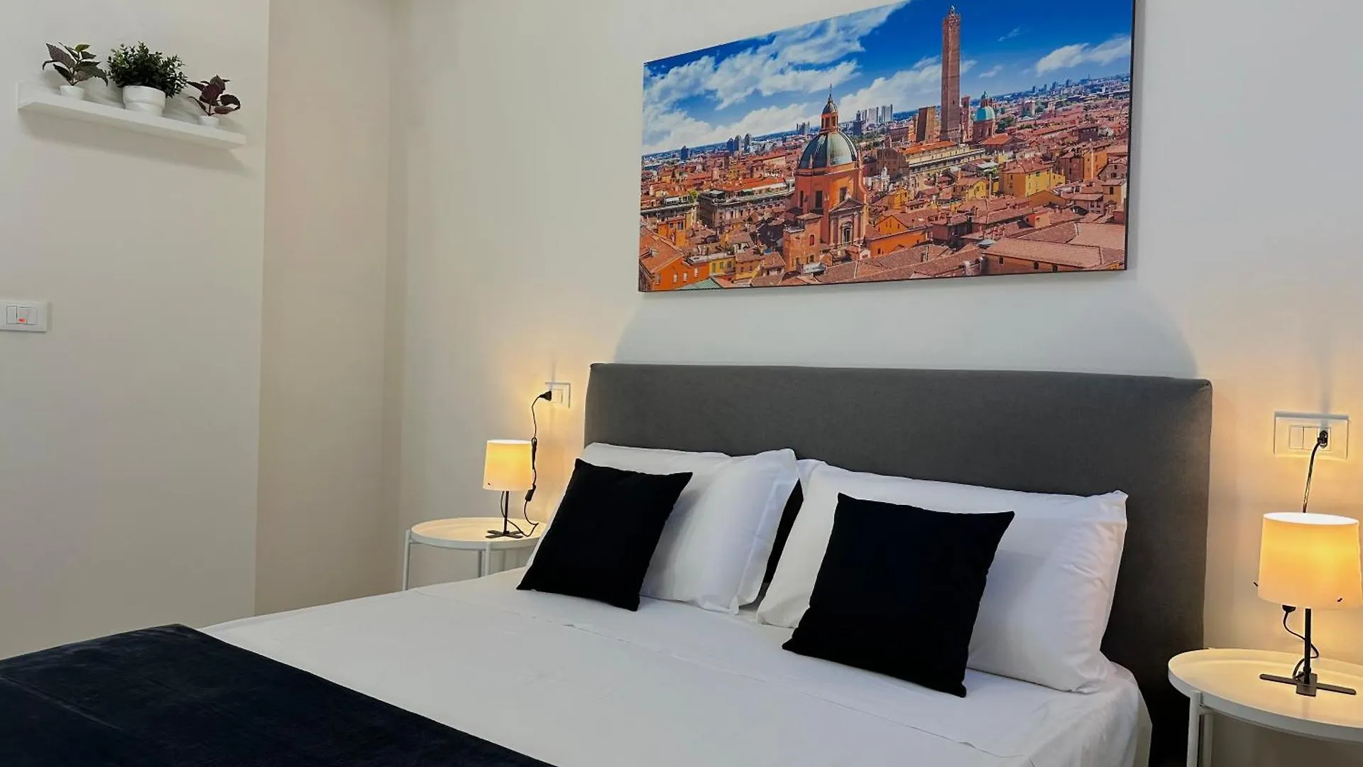 Rebecca Home - Bologna