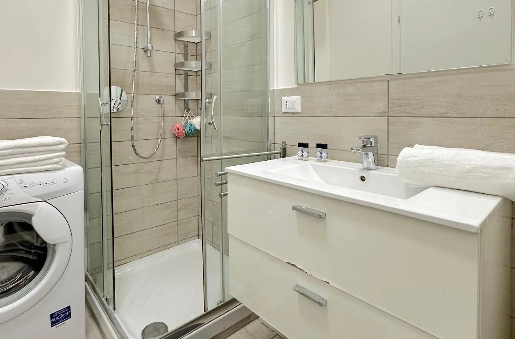Rebecca Home - Bologna Apartment