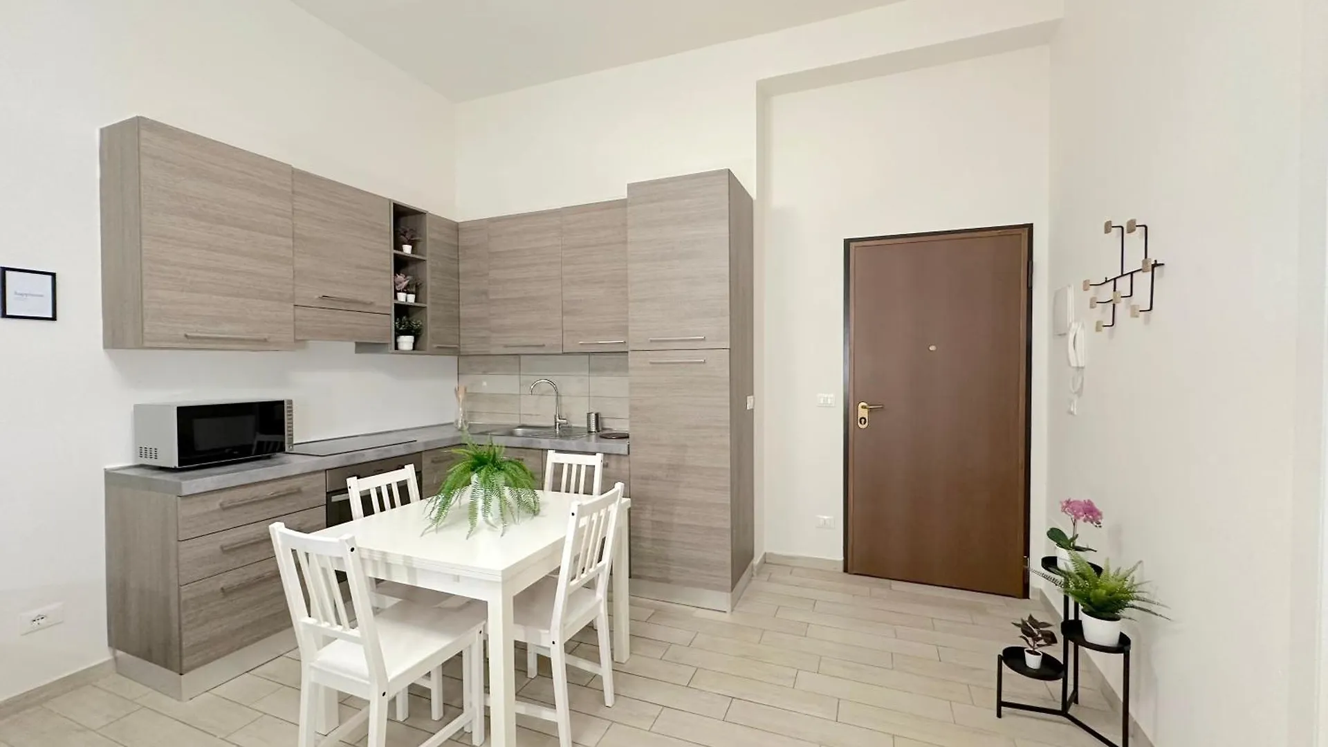 Rebecca Home - Bologna Apartment