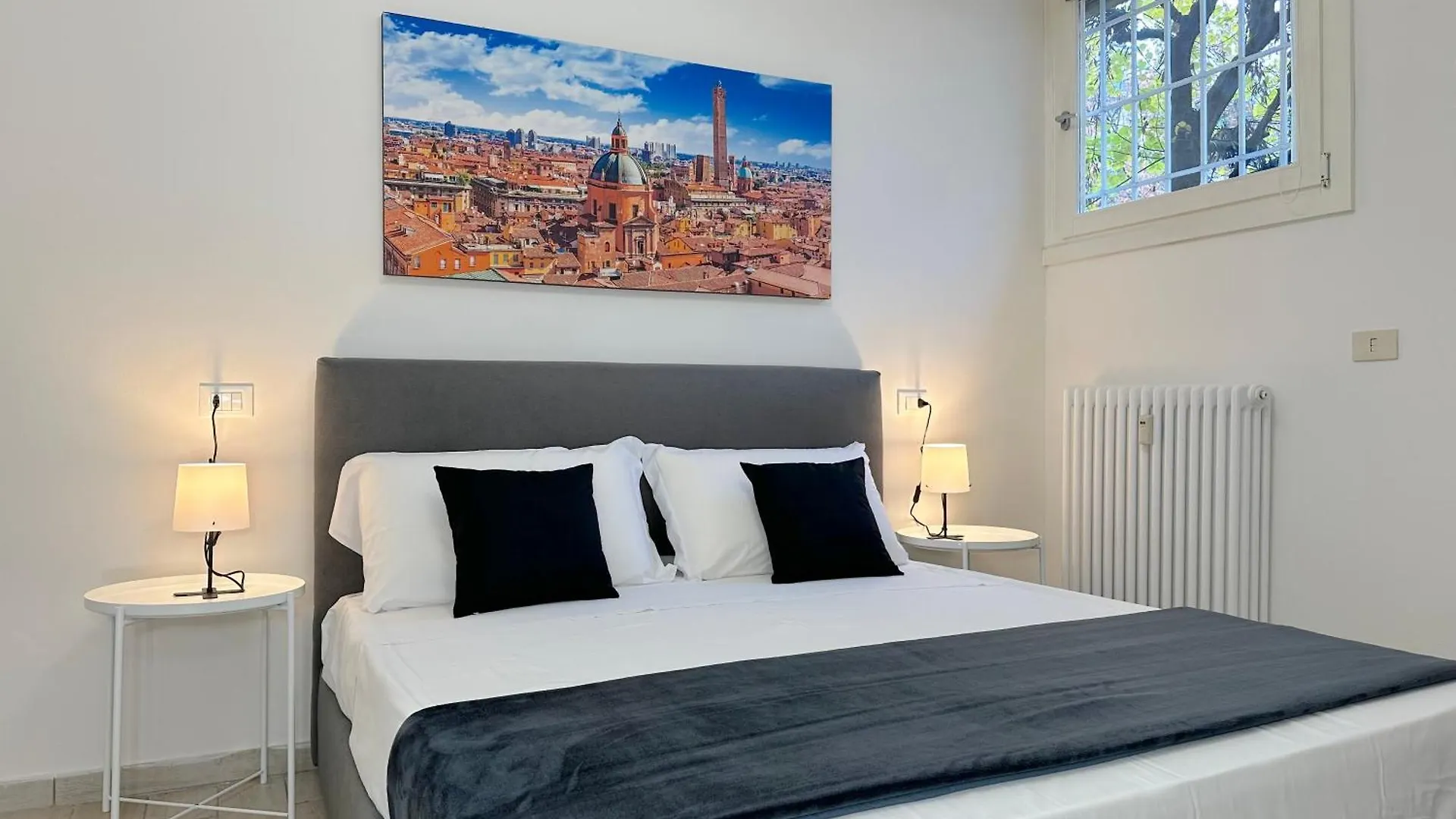 Rebecca Home - Bologna Italy